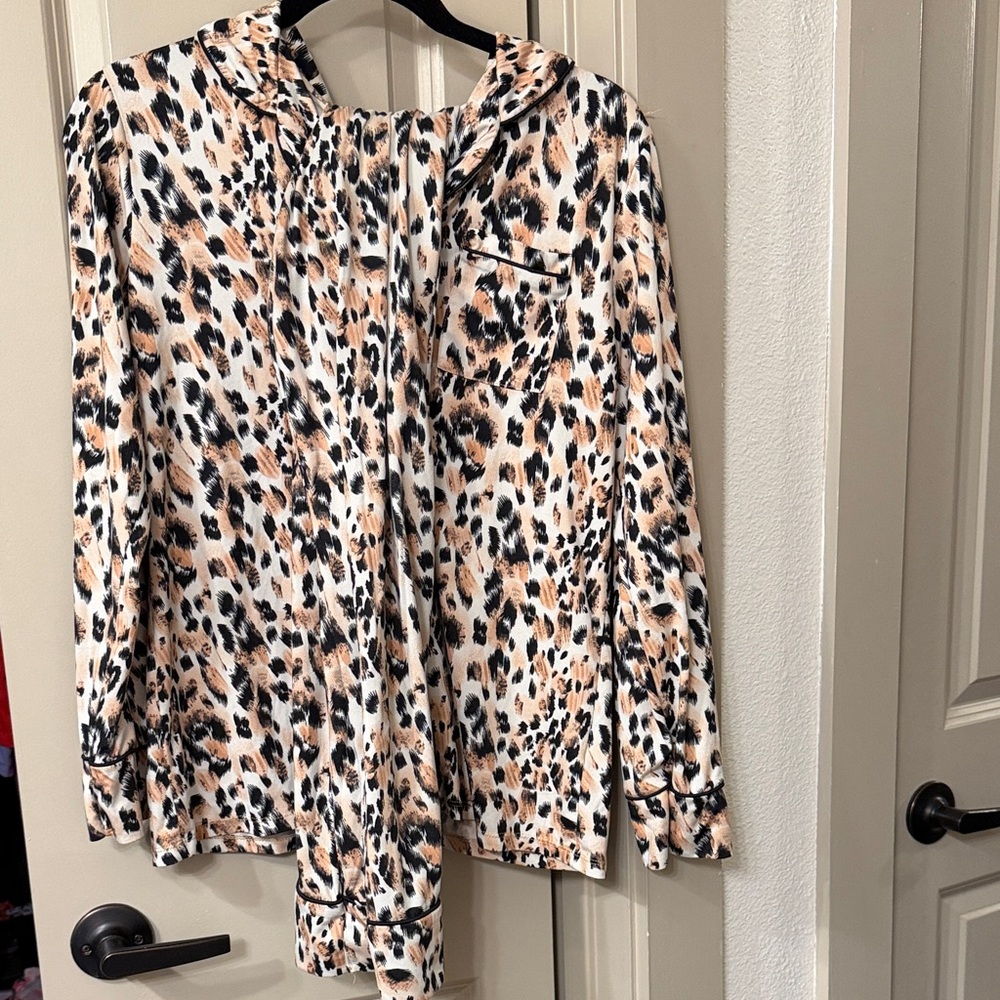 Leopard Print Women's Pajama Set